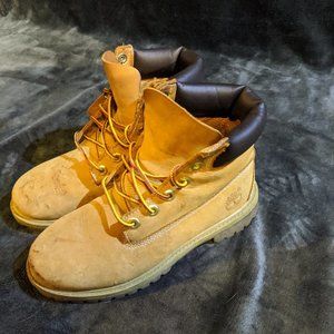 Tan Women's Timberland Boots